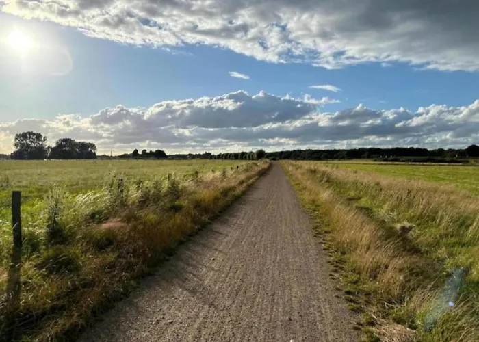 By Rhine With Stunning Water Views Сasa de vacaciones *