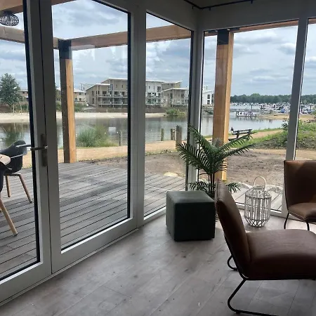 Дом отдыха By Rhine With Stunning Water Views