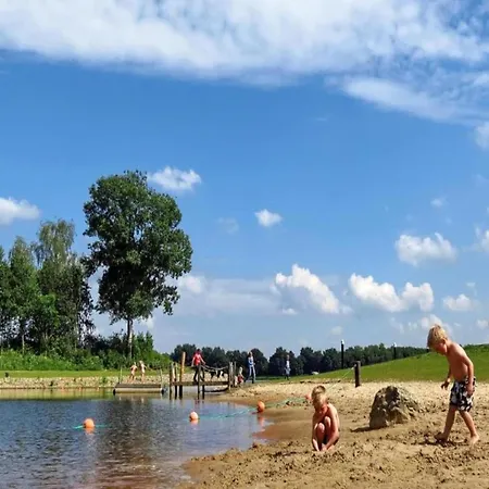 By Rhine With Stunning Water Views Дом отдыха Велл