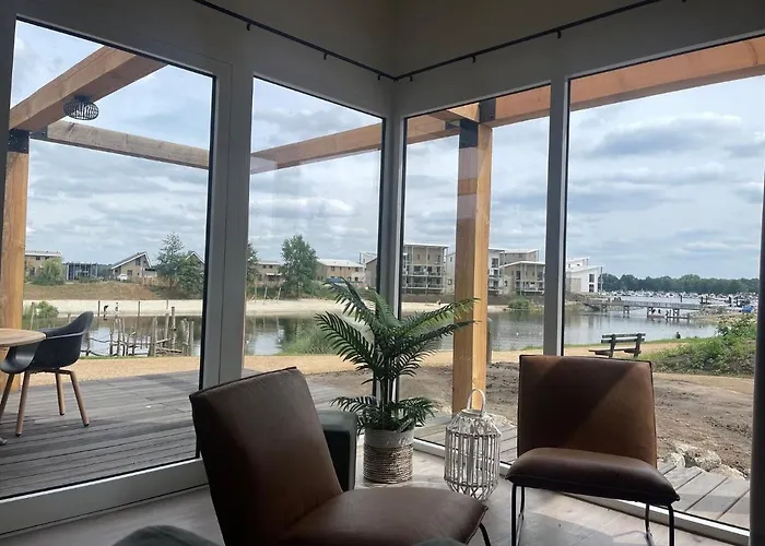 By Rhine With Stunning Water Views * Well (Limburg)